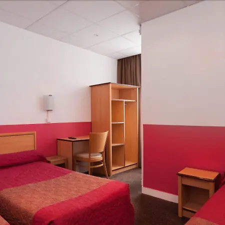 Hotel Ibis Styles Gare De Lyon Tgv 3*